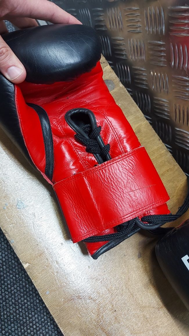 Leone 12 oz ръкавици