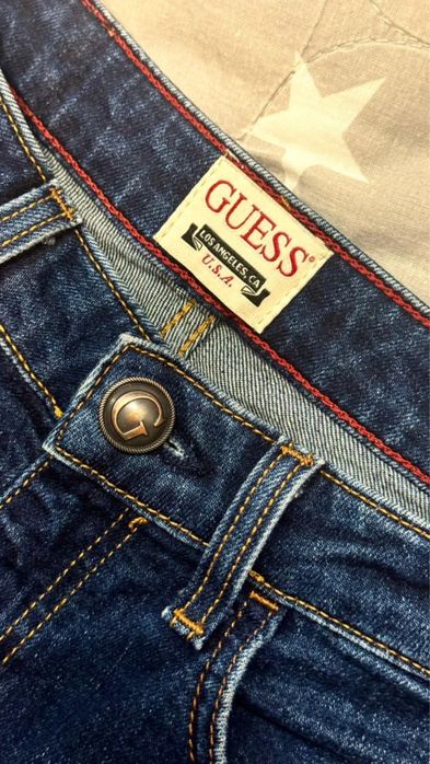 Продам джинсы guess оригинал