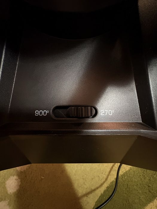 Продавам волан за XBOX и PC