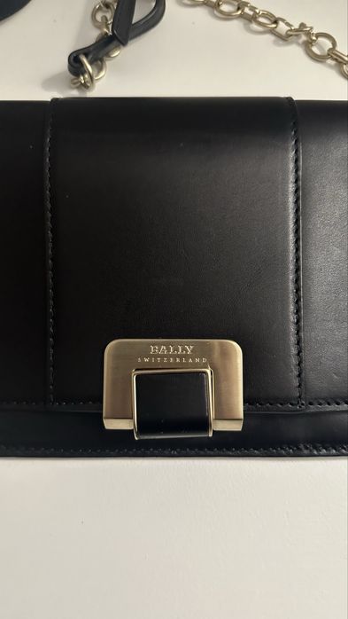 Чисто нова, черна, оригинална Bally чанта