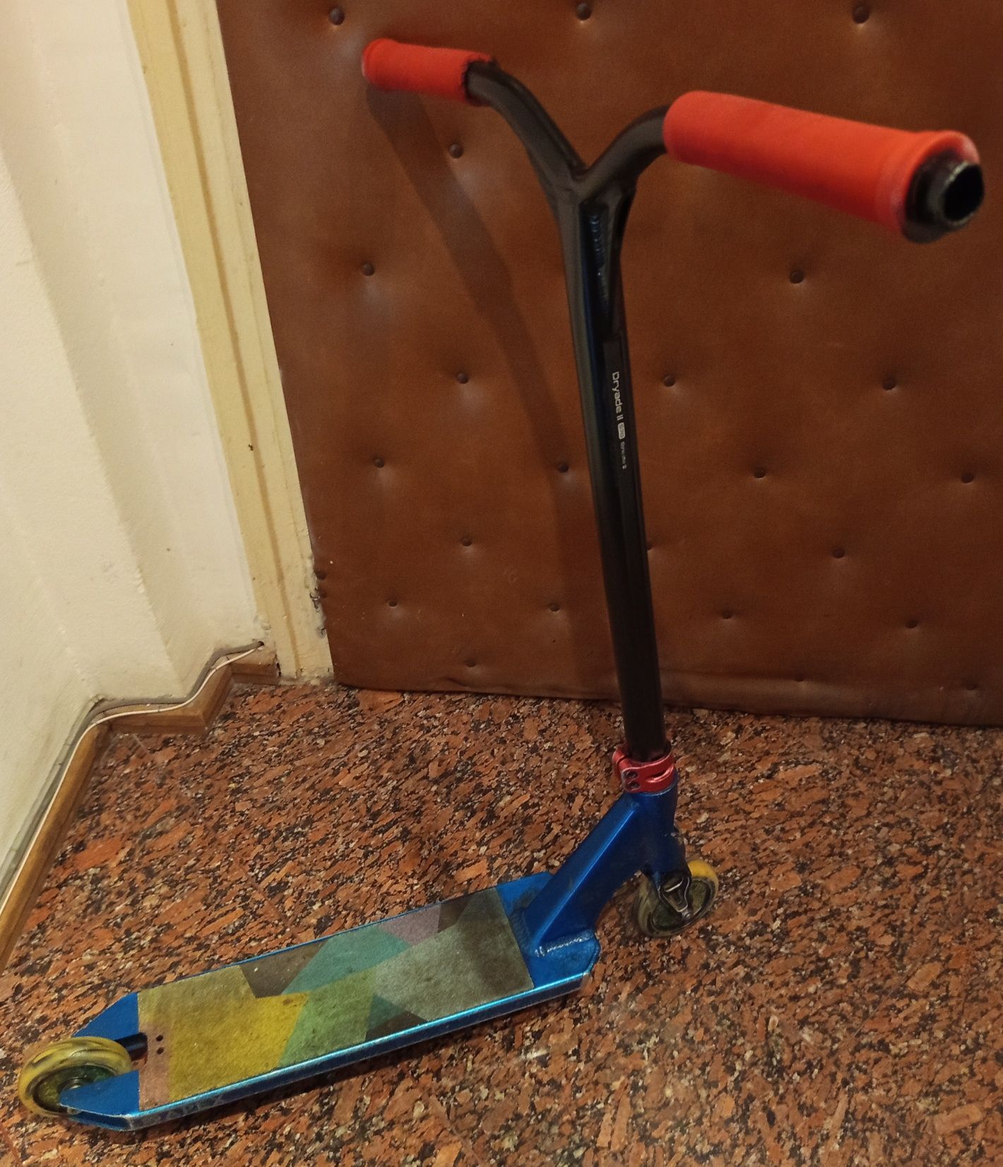 Тротинетка за трикове Custum с Apex дек