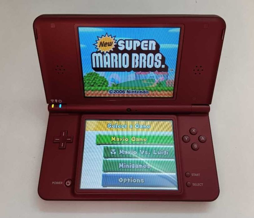 Nintendo DSi XL,Consola portabila de colectie plus joc Super MarioBros