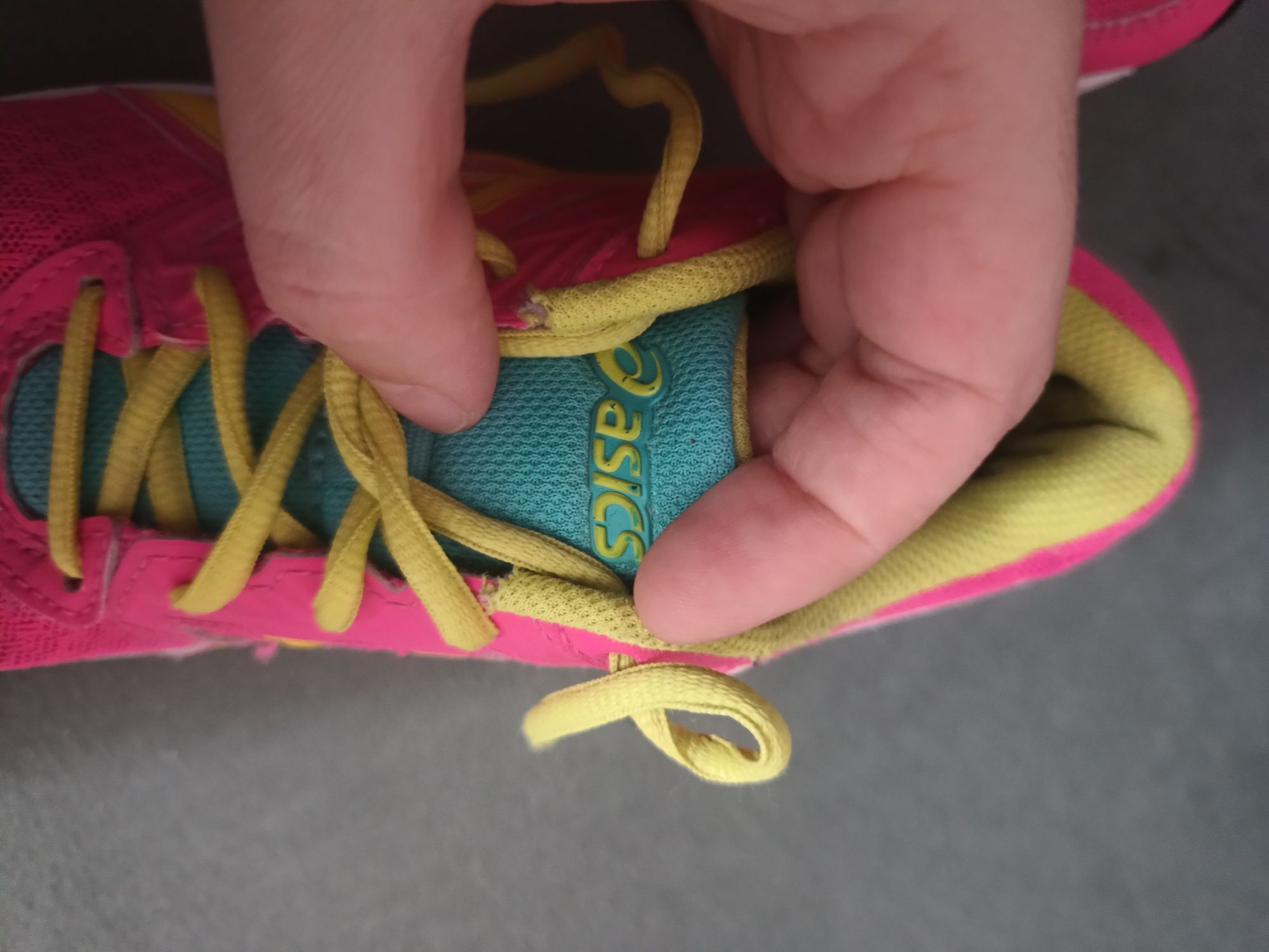 Adidași Asics mărimea 36