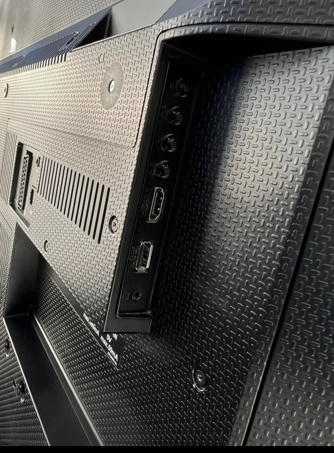 Смарт телевизор Grundig 49 инча