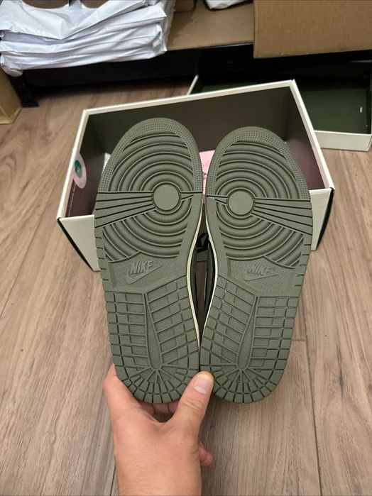 Adidasi Nike Air Jordan 1 Travis Scott Black Olive Low