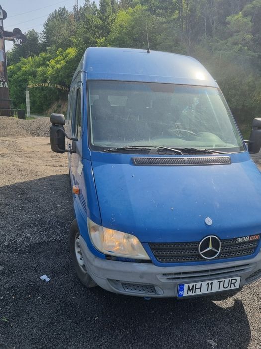 Vând Mercedes Sprinter 15 locuri