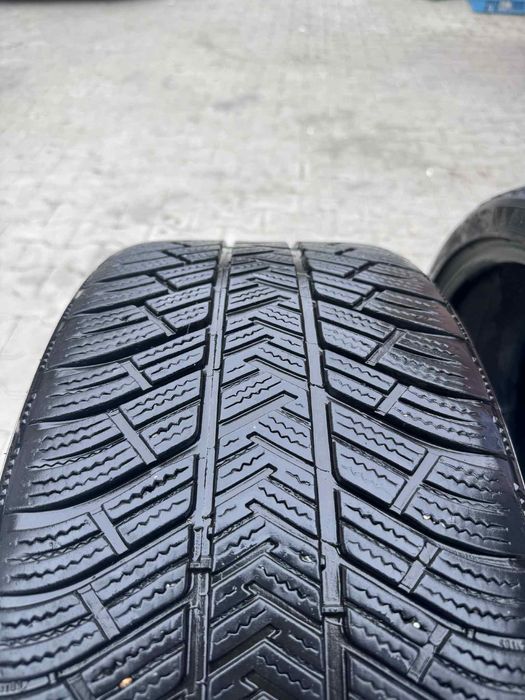Гуми 245/35/20 ДОТ 2023