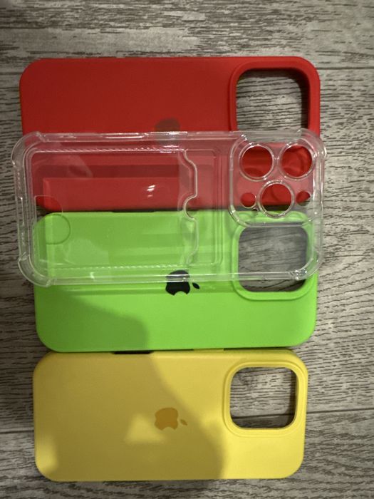 Чехлы на iPhone 16 Pro
