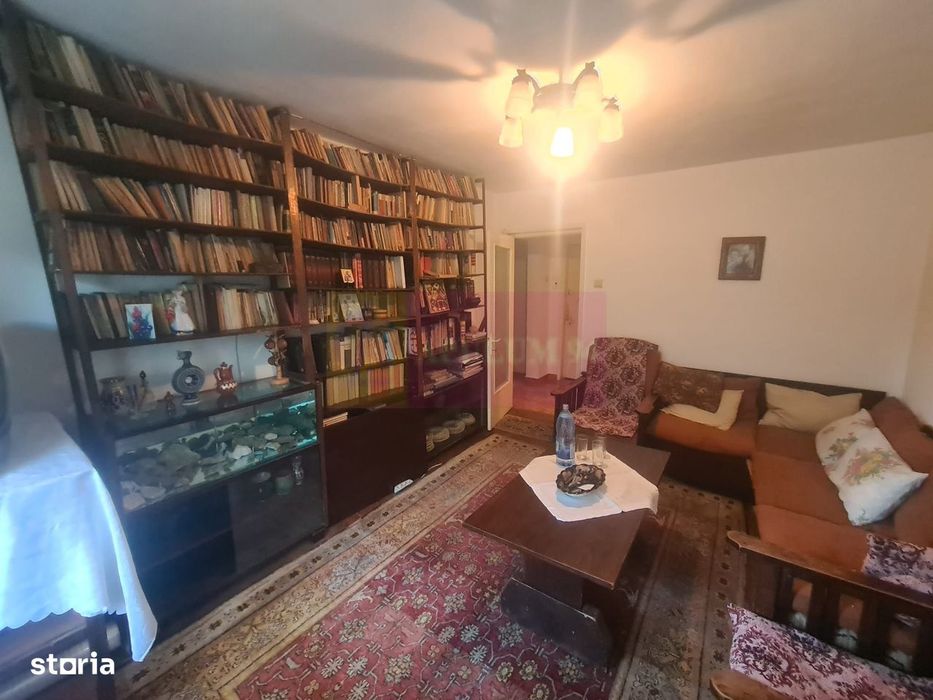 Apartament cu 3 camere de vanzare in Campina - Zona Liceul Energetic