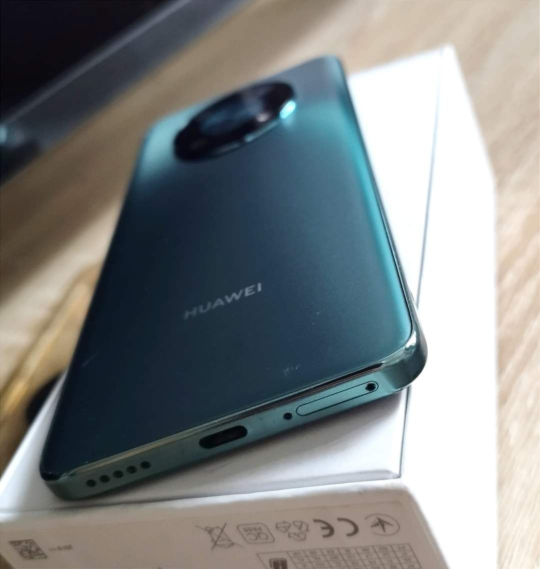 Телефон HUAWEI nova Y90 9 гб рам/128