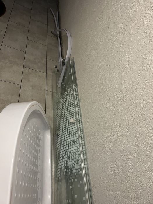 Cabina de dus demontata