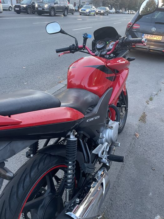 Honda CBF125 2011 ( nu yzf, mt, ktm, cbr)