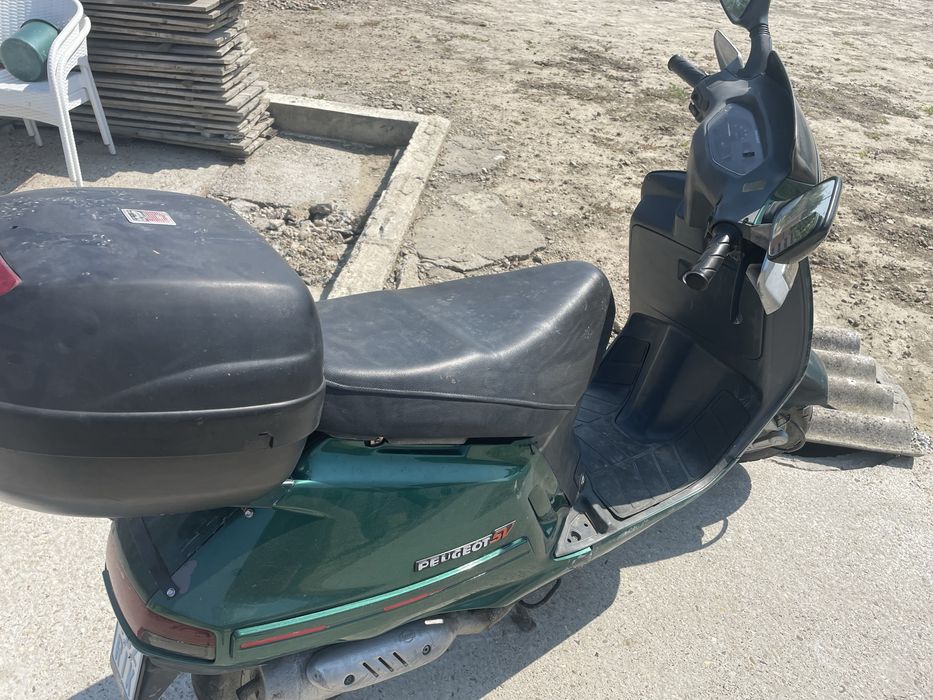 Vand scuter peugeot 50cc in 4 timpi cu acte