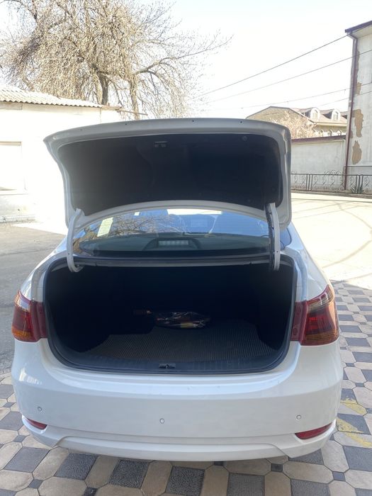 Dongfeng aelous E 70