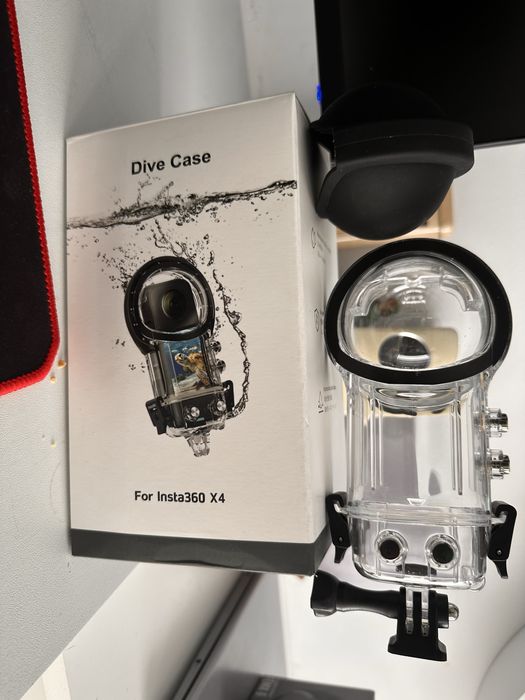 Carcasa subacvatica insta360 X4 noua