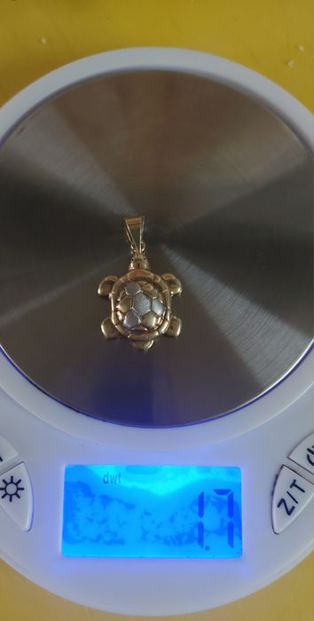 Колиета от Балтийски Кехлибар дълж.64 см