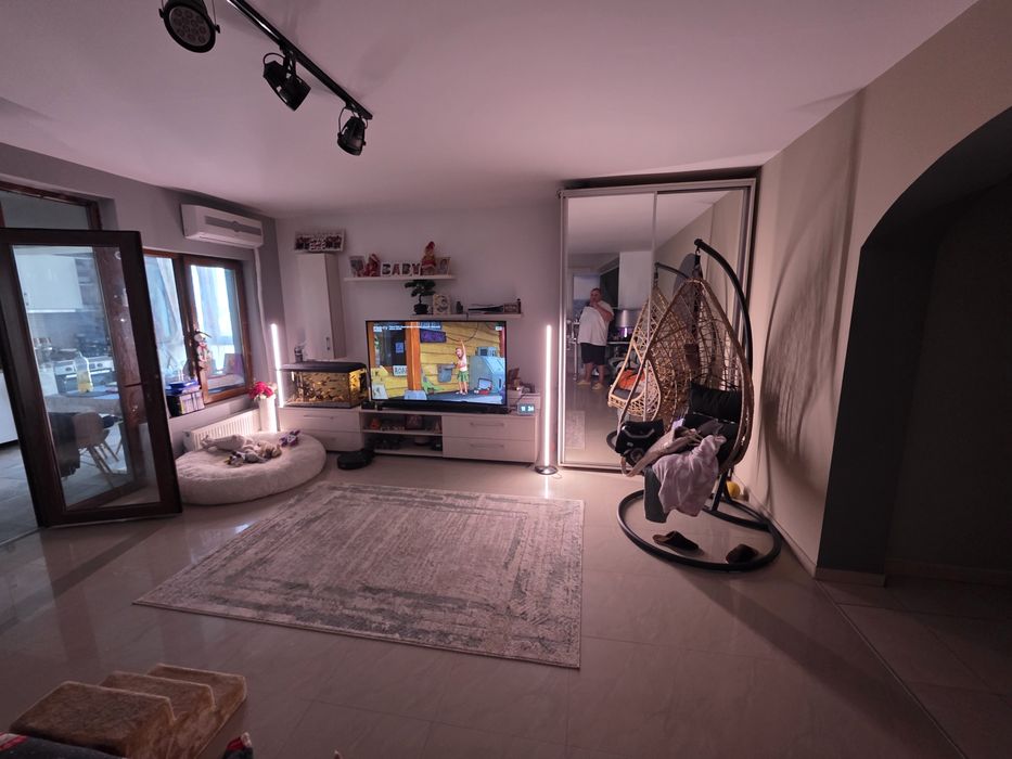 Televizor Samsung 65" 4K UHD Smart TV curbat – model UE65MU6222K