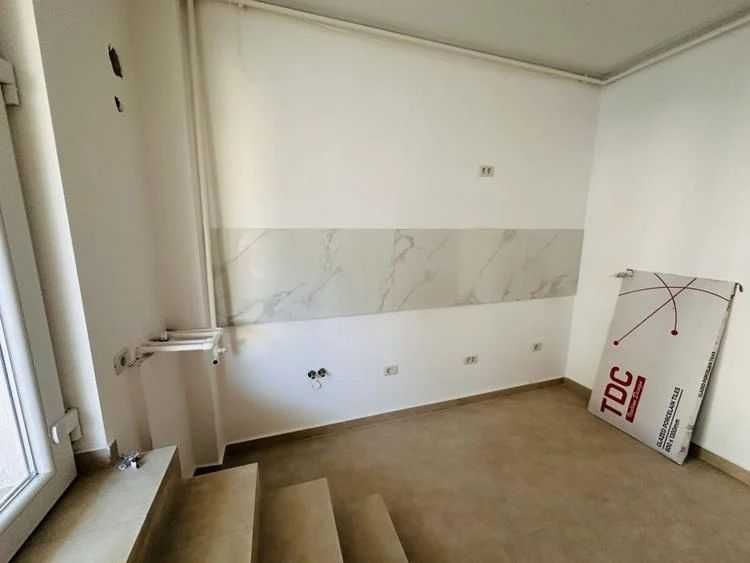 Inchiriez spatiu comercial militari residence