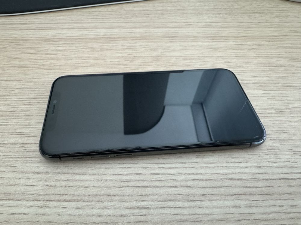 Продавам Iphone 11 Pro