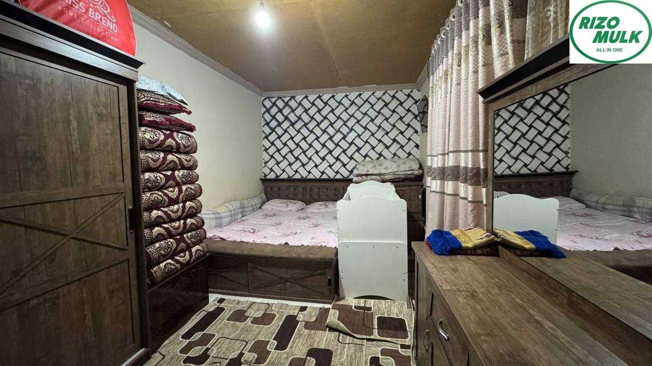 Ёш ленинчида файзли ховли сотилади. NR494/164