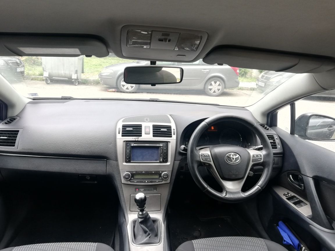 Toyota Avensis t27
