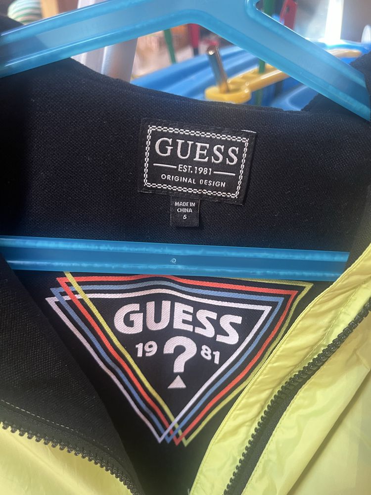 Двулицево детско яке Guess size : 5 years