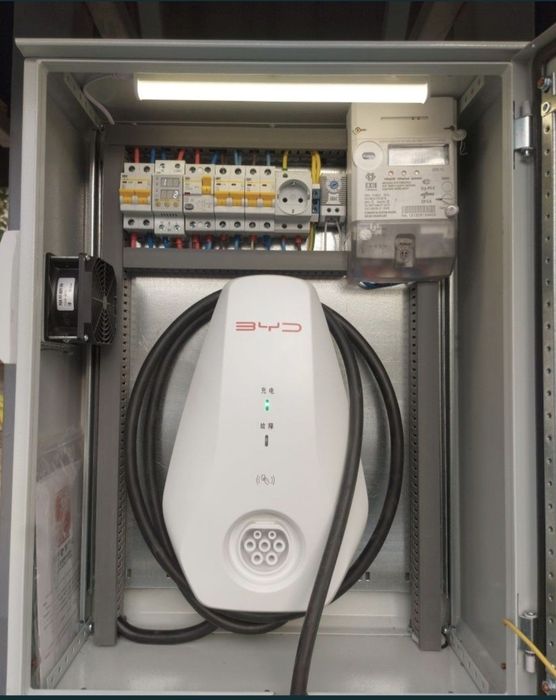 Установка зарядное устройство для Электромобилей