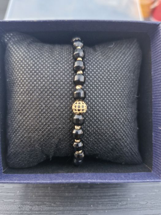 Ce bijuterie alegi sa porti sau sa oferi azi ?