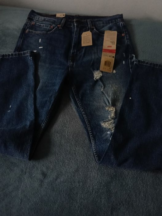 Blugi Levis noi mărimea 32