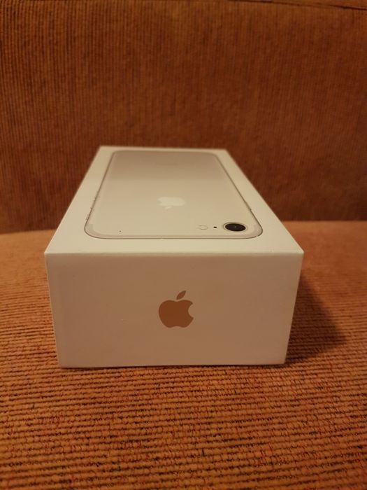 Vând Cutie Iphone 7