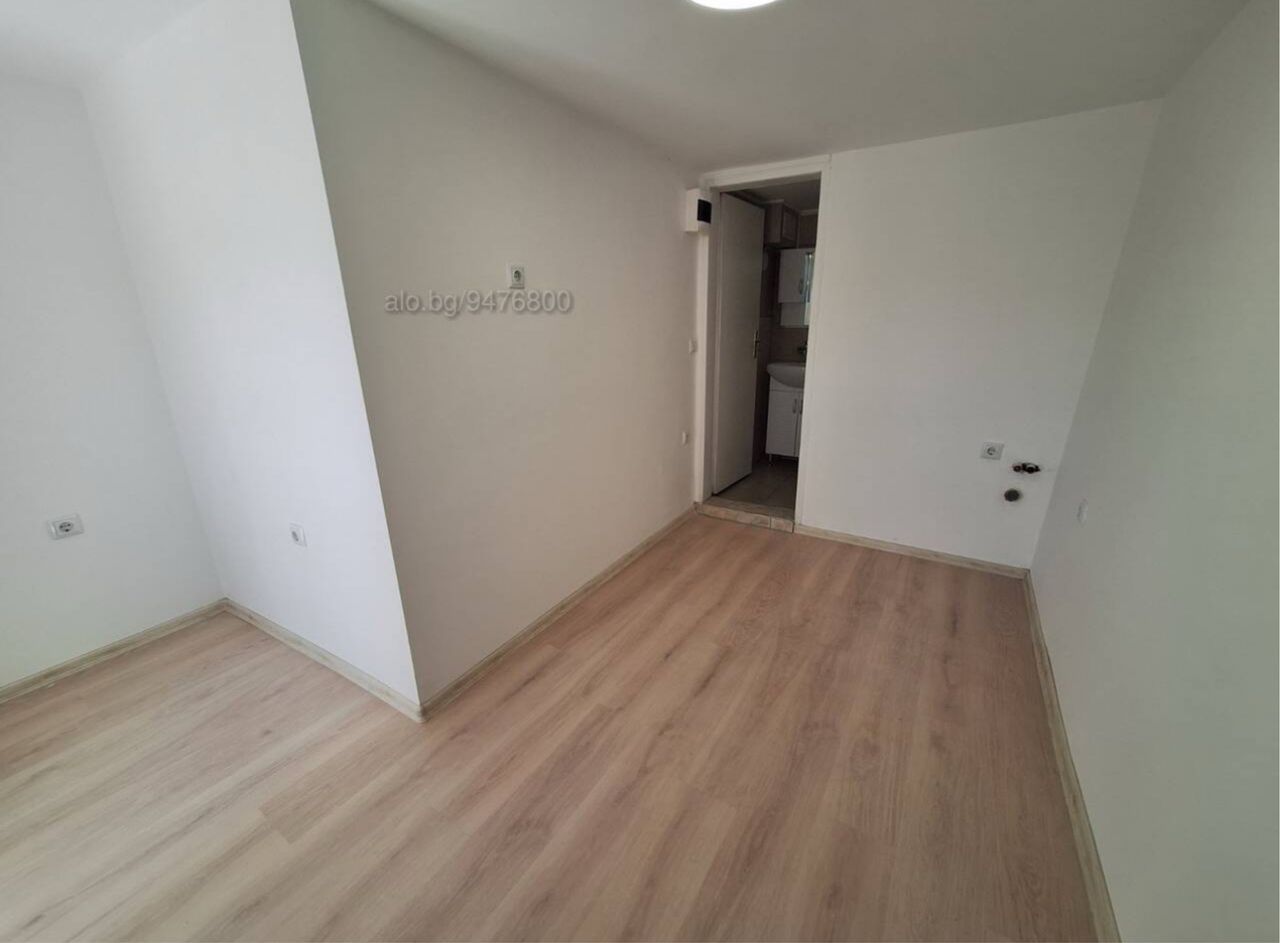 Продава се Офис в к.к. Св.Св. Константин и Елена - 14 кв.м за 2000 €/кв.м - Снимка #2