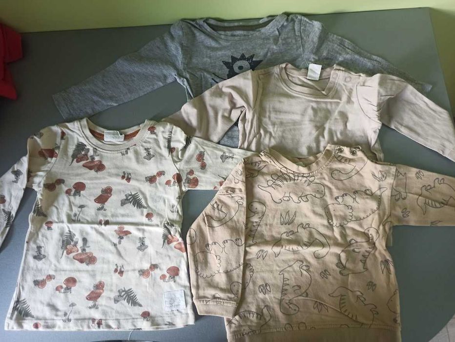 Лот бебешки дрешки 9-12 мес.
Лот бебешки дрешки 9-12 мес.