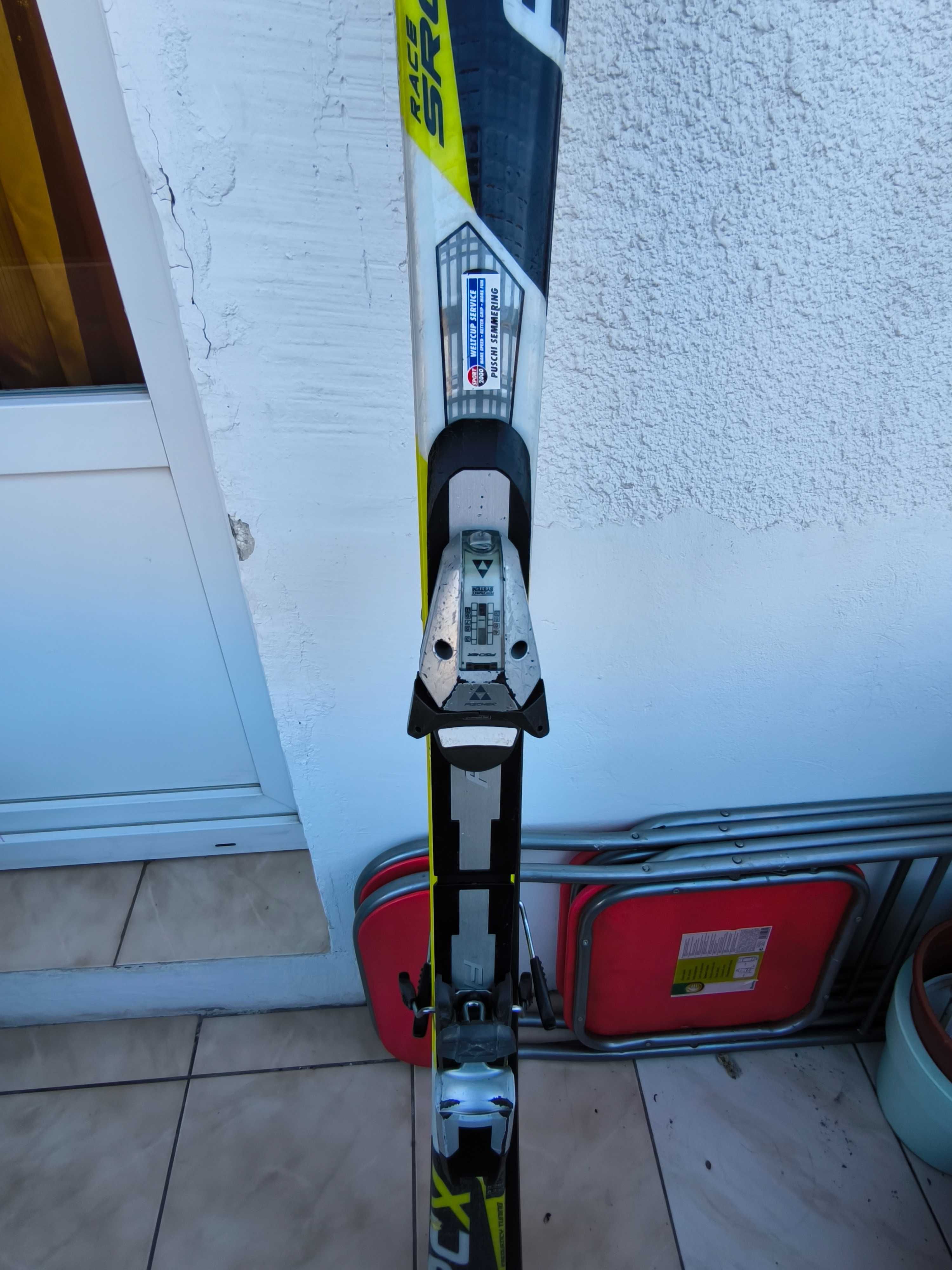 Skiuri Fischer RCX cu legători