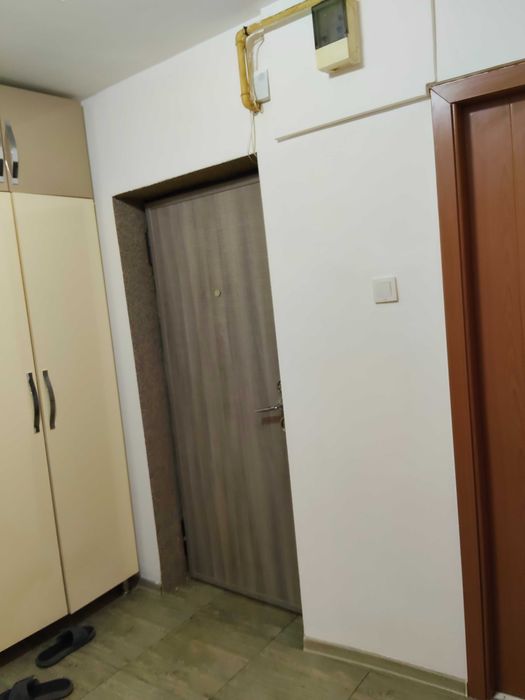 Vând apartament in Lupeni