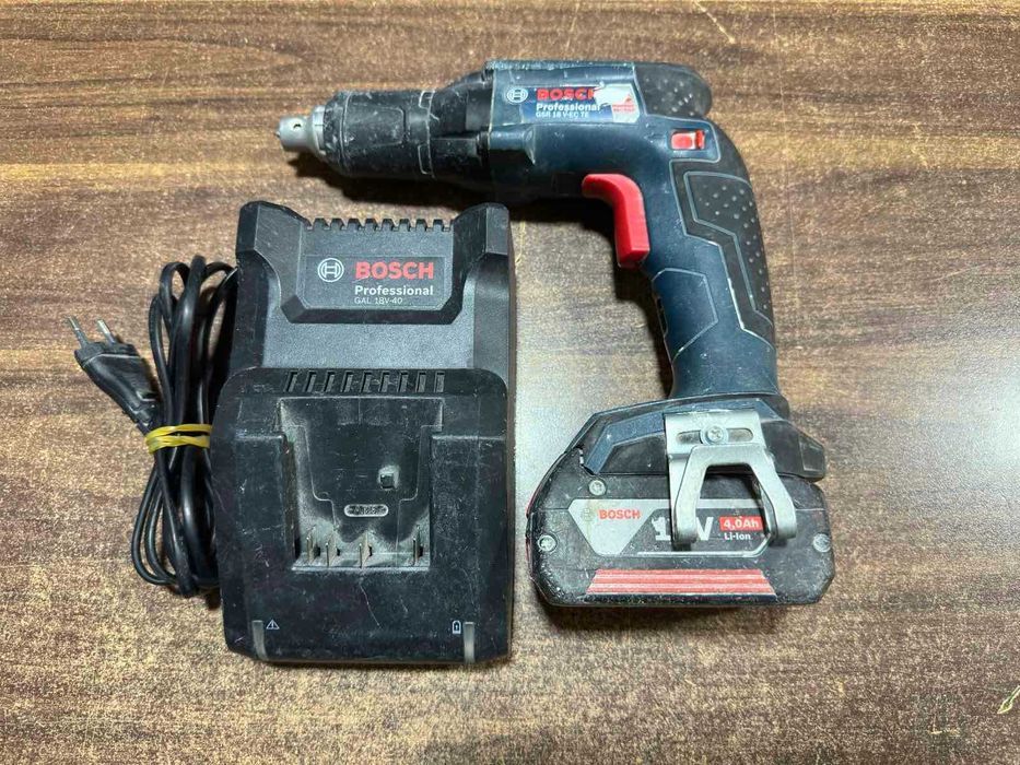 Винтоверт за гипсокъртон Bosch GSR 18 V-EC TE с батерия и зарядно