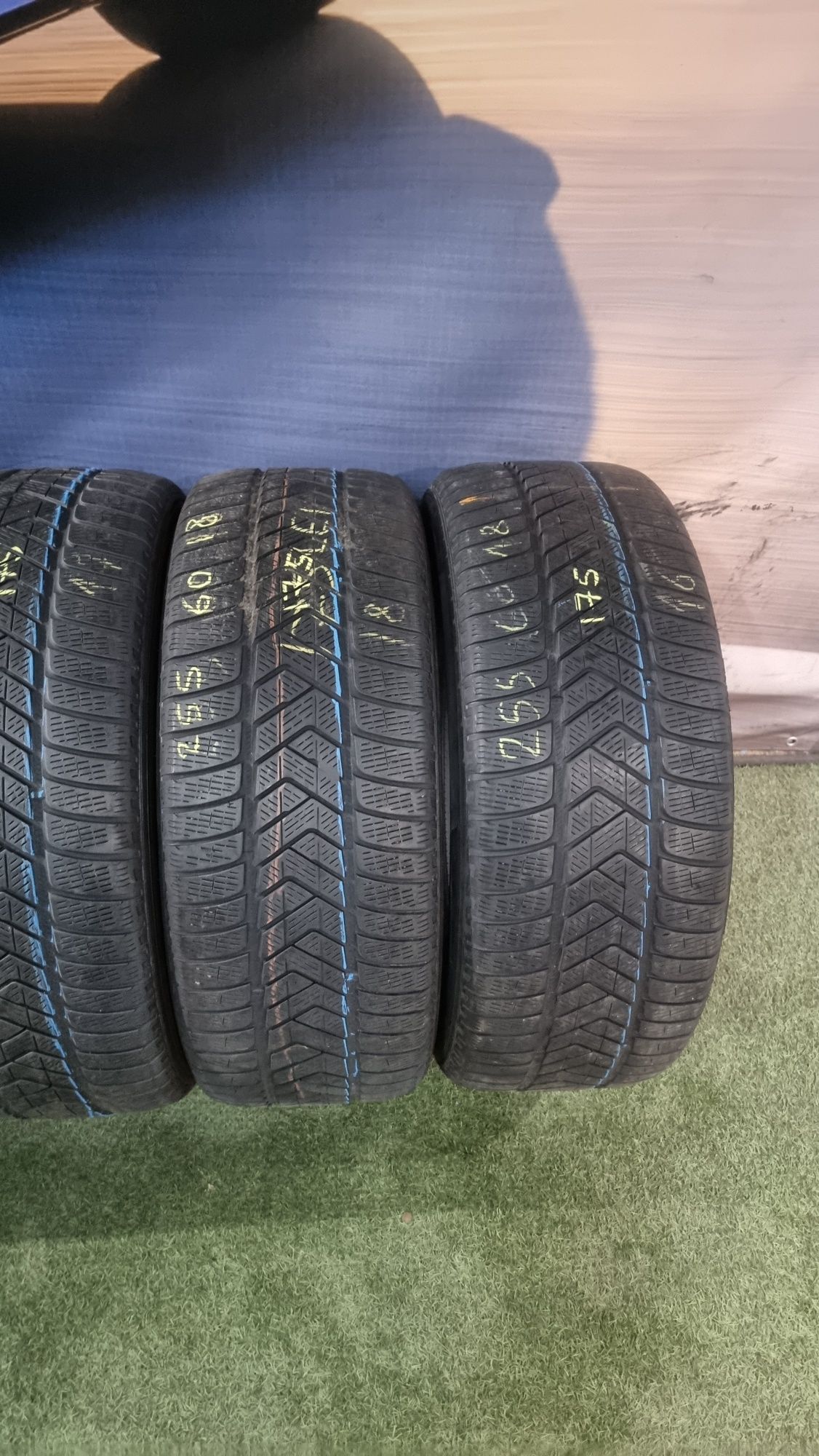 255.60.18 pirelli m+s 5 buc