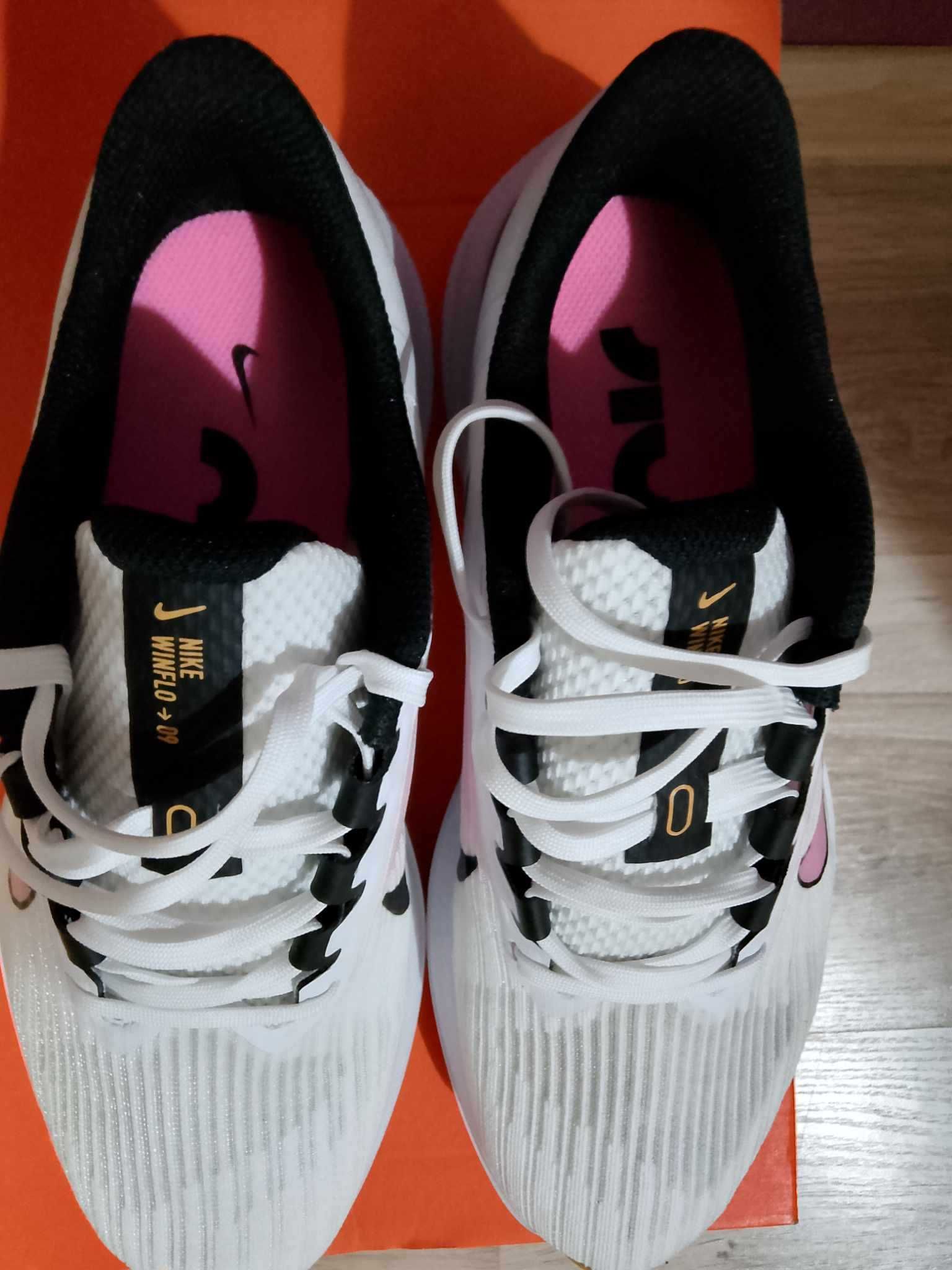 Дамски оригинални маратонки Nike