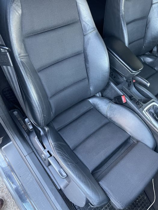 Curatare tapiteri auto