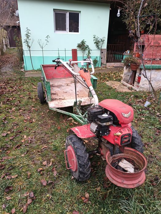 Motocultor loncin 9 c.p. plus remorca 2500 lei negociabil