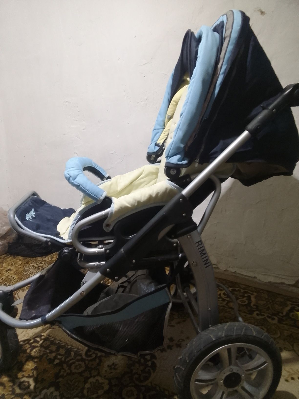 Продам детскую каляску