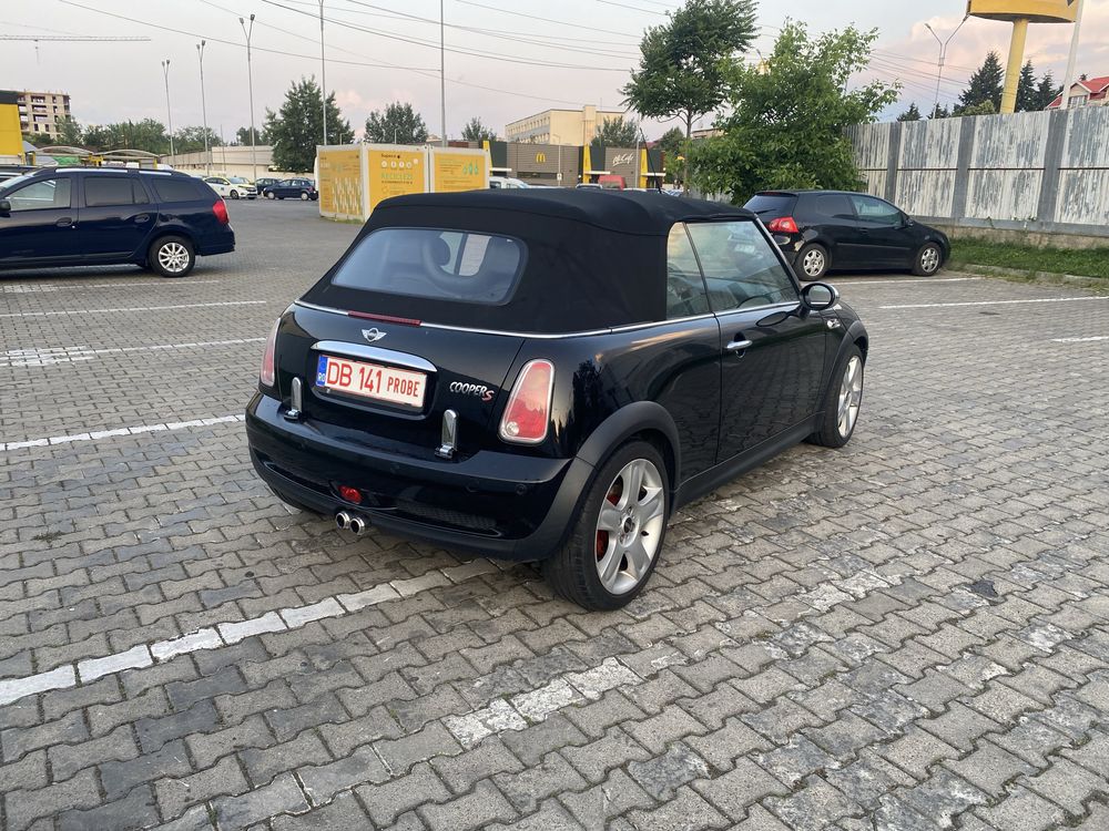 Mini cooper.