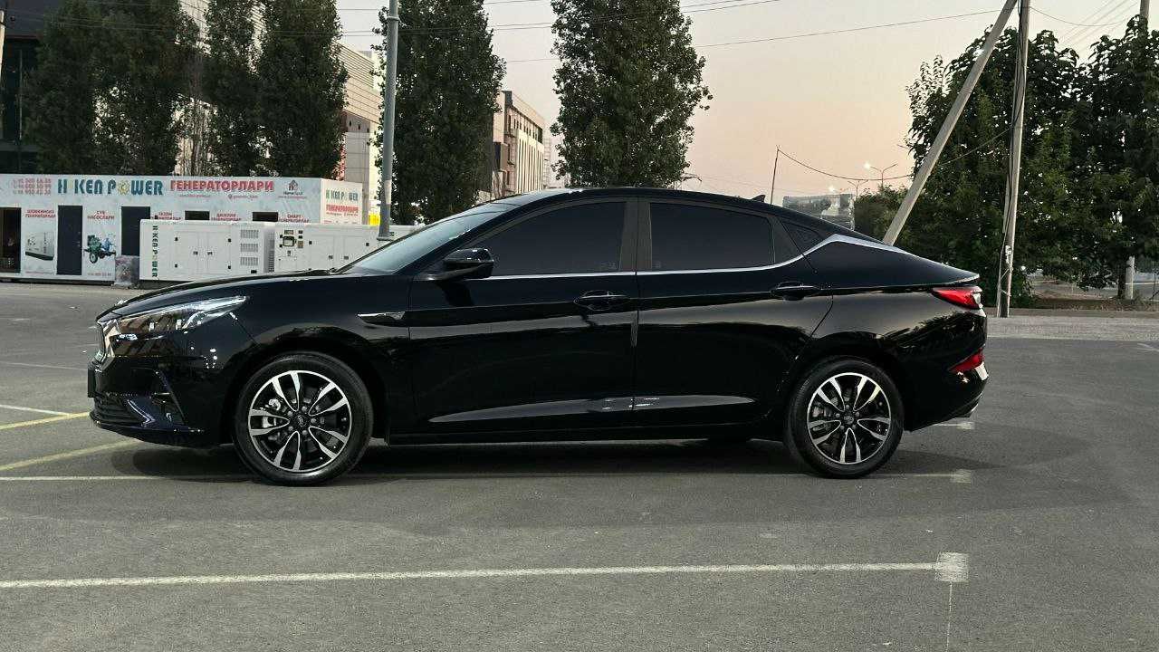 Замонавий,хавфсиз,комфорт,3 йиллик кафолат Jac j7 модель