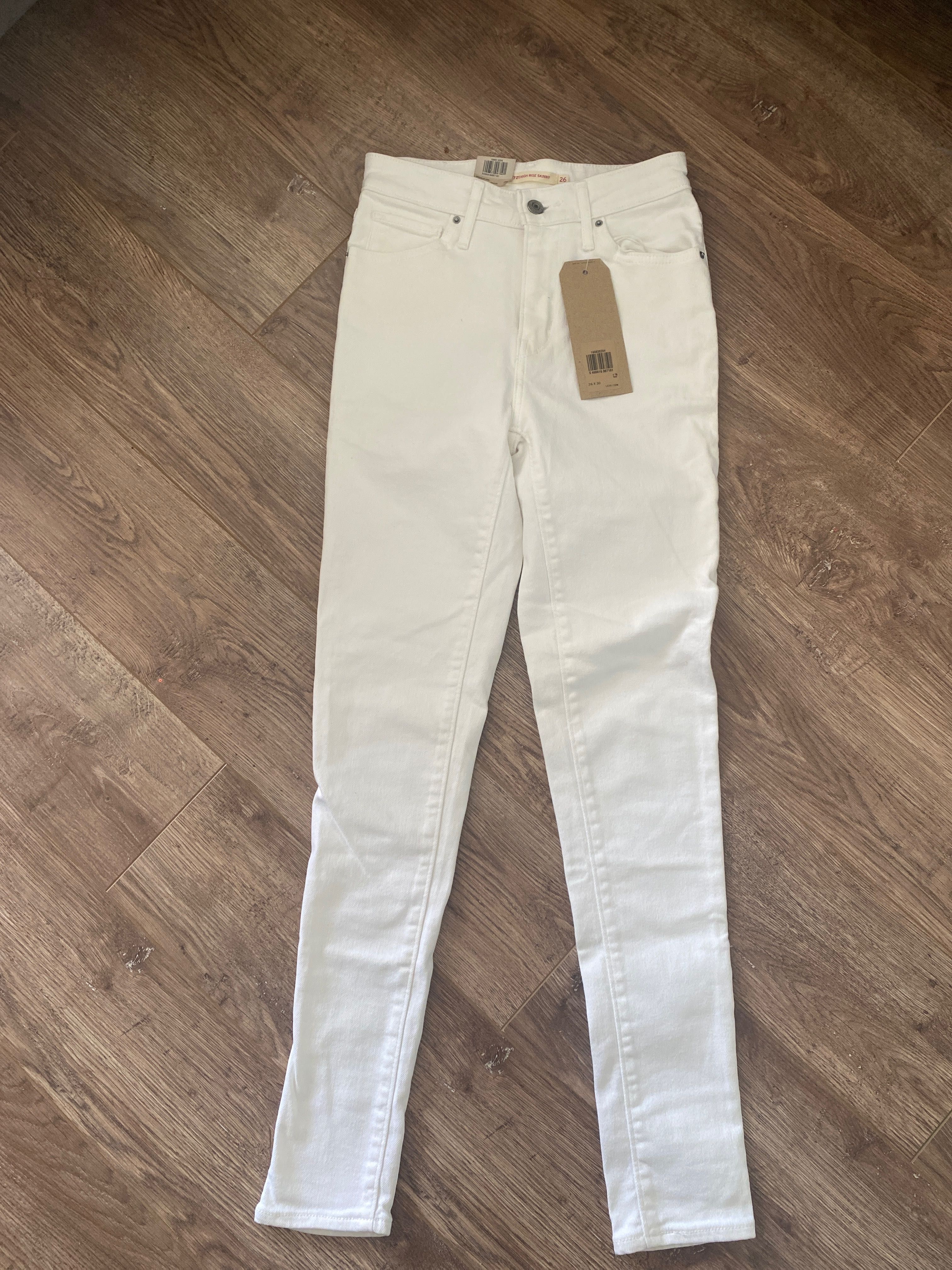 Дънки Levi’s нови с етикета размер 26 модел 721 High Rise Skinny