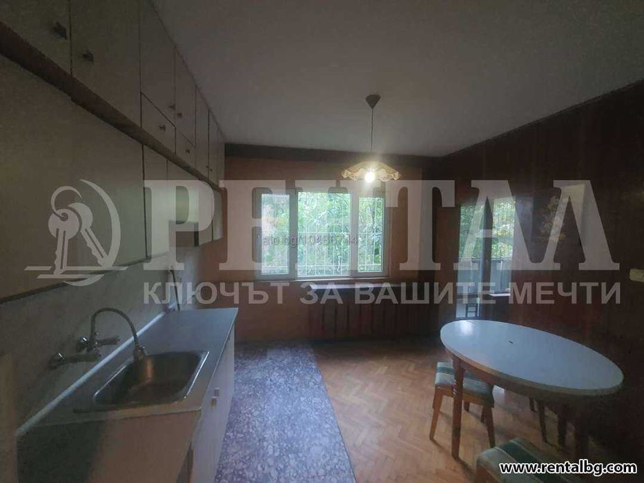 Тристаен панел до парк Бели брези !!!