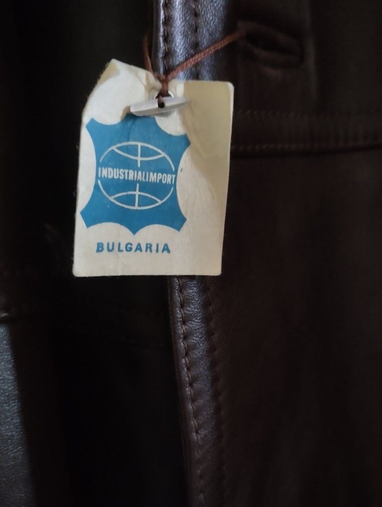 Мъжко кожено палто.
