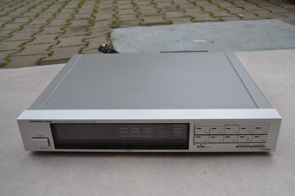 Tuner Onkyo Integra T 4250