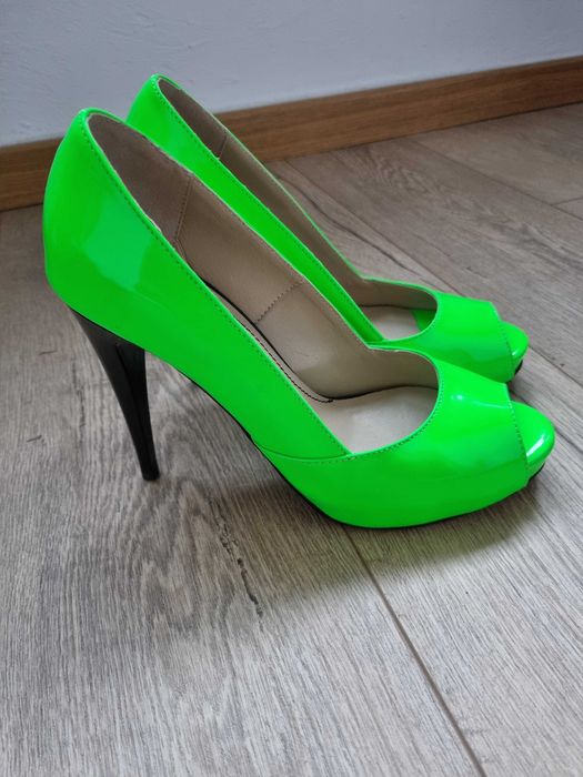 Pantofi piele naturala lacuita nr 36