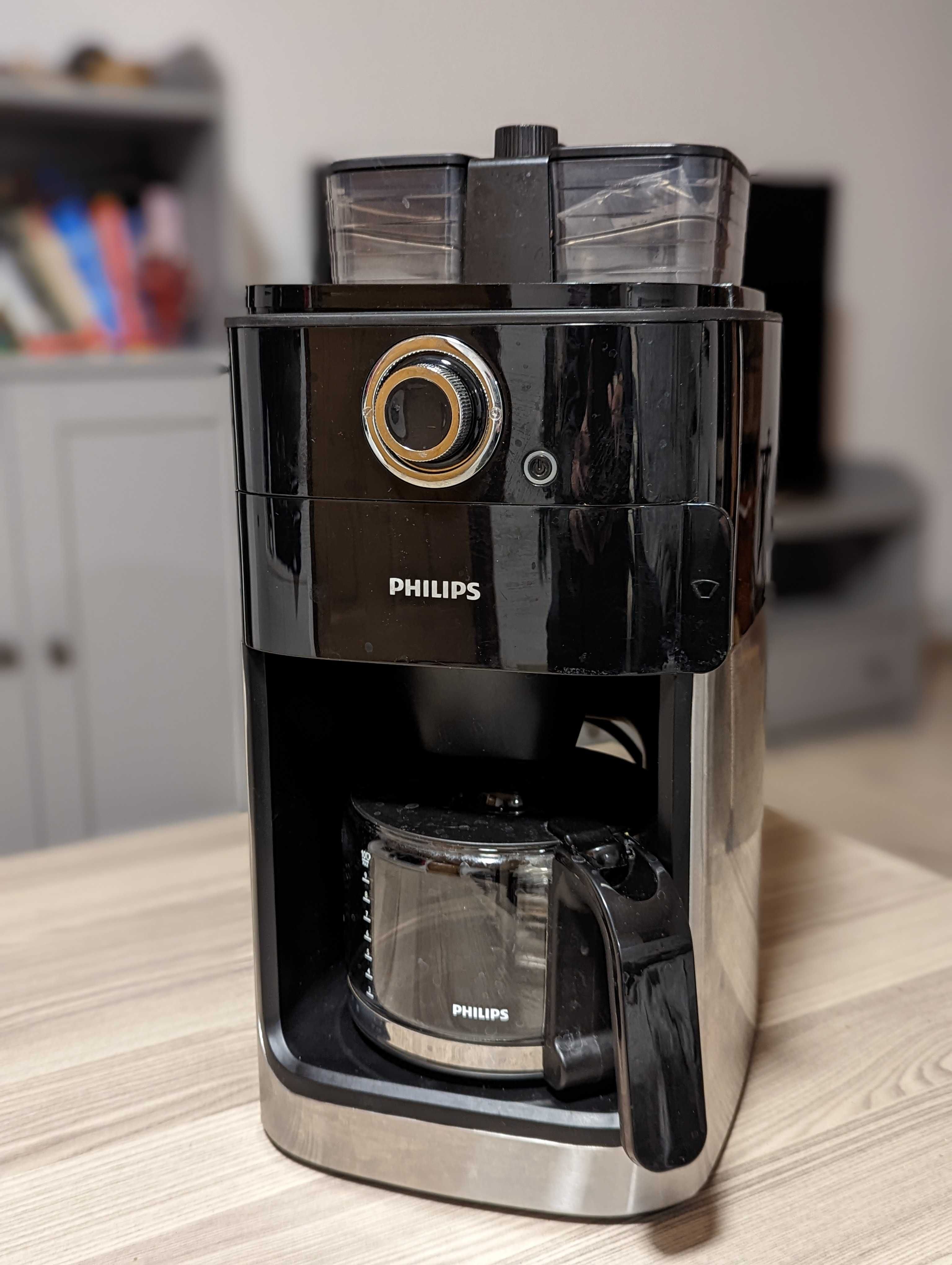 Cafetiera / filtru Philips cu rasnita automata