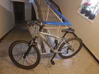 Vand bicicleta marimea 26