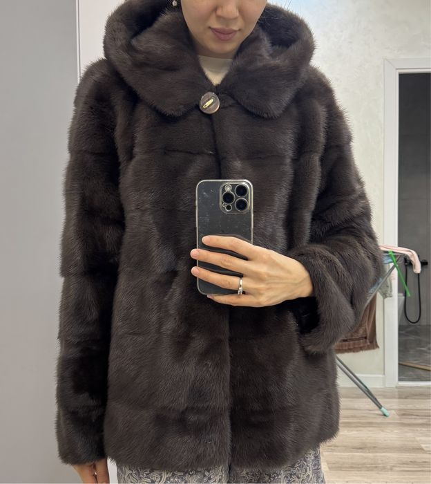 Продам норковую шубу